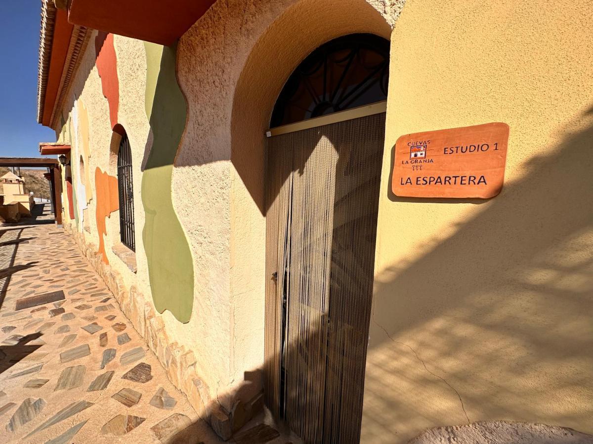 Cuevas La Granja Apartment Benalua de Guadix ภายนอก รูปภาพ