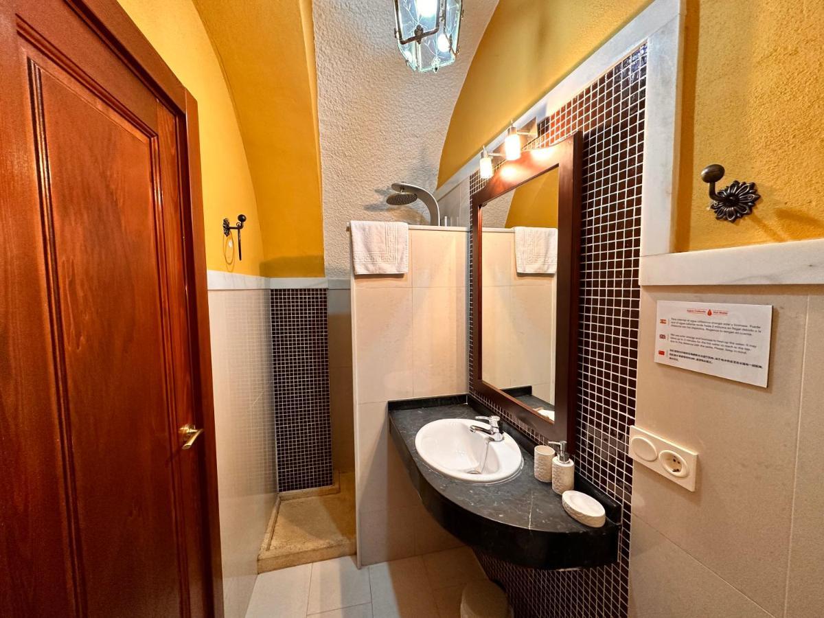 Cuevas La Granja Apartment Benalua de Guadix ภายนอก รูปภาพ