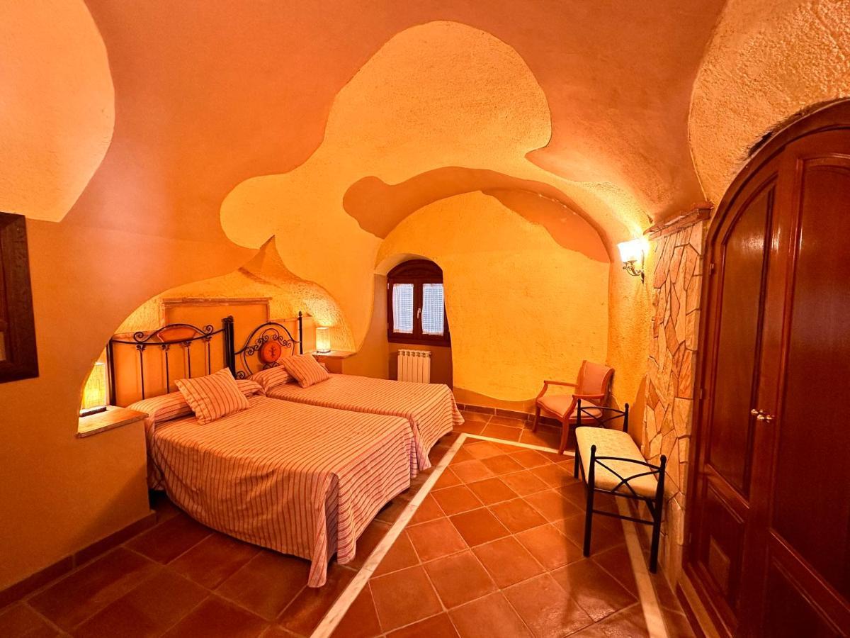 Cuevas La Granja Apartment Benalua de Guadix ภายนอก รูปภาพ