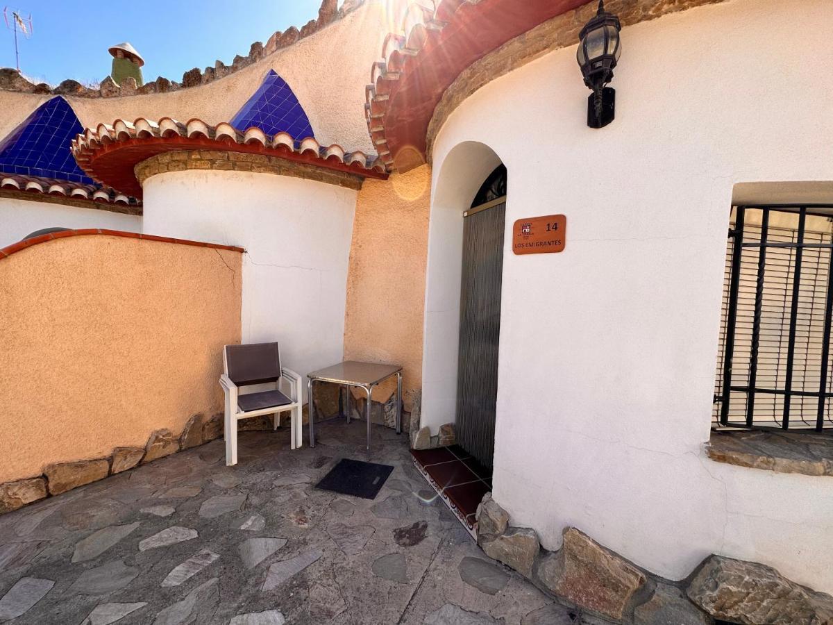 Cuevas La Granja Apartment Benalua de Guadix ภายนอก รูปภาพ