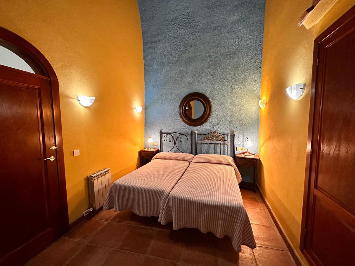 Cuevas La Granja Apartment Benalua de Guadix ภายนอก รูปภาพ