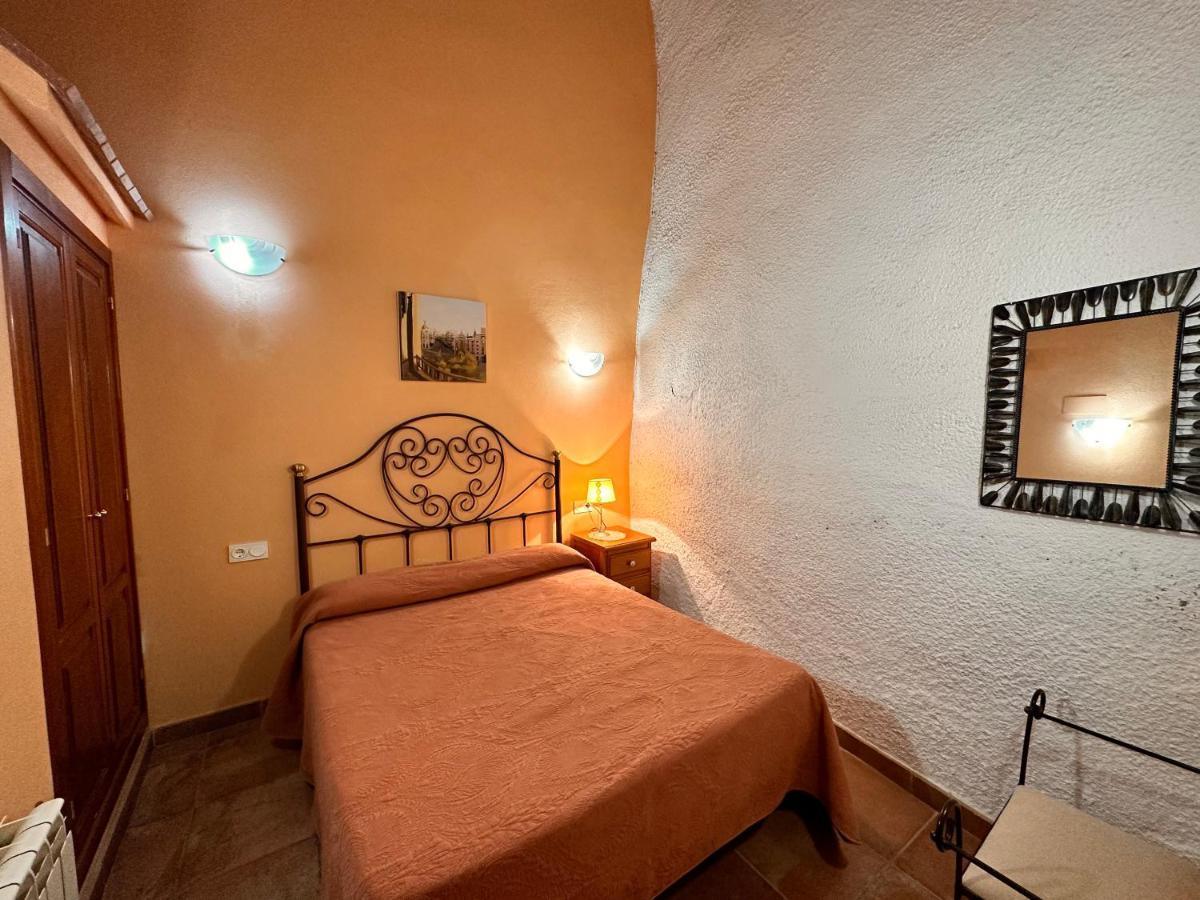 Cuevas La Granja Apartment Benalua de Guadix ภายนอก รูปภาพ