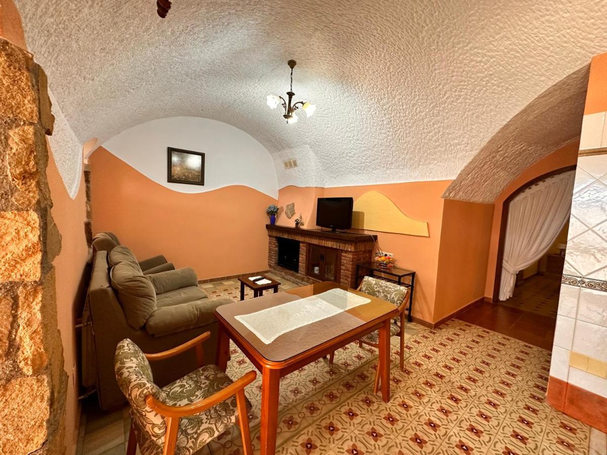 Cuevas La Granja Apartment Benalua de Guadix ภายนอก รูปภาพ