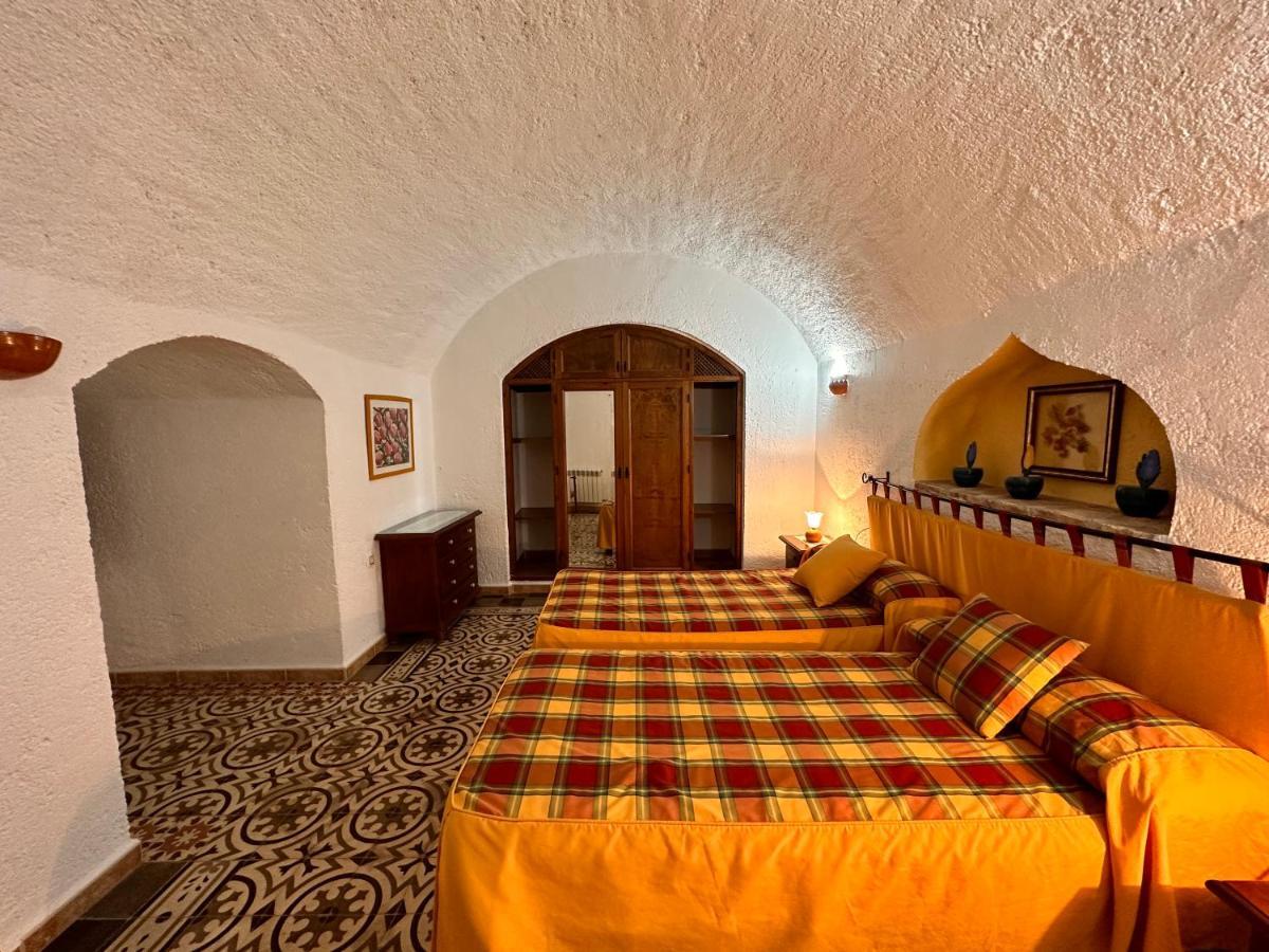 Cuevas La Granja Apartment Benalua de Guadix ภายนอก รูปภาพ