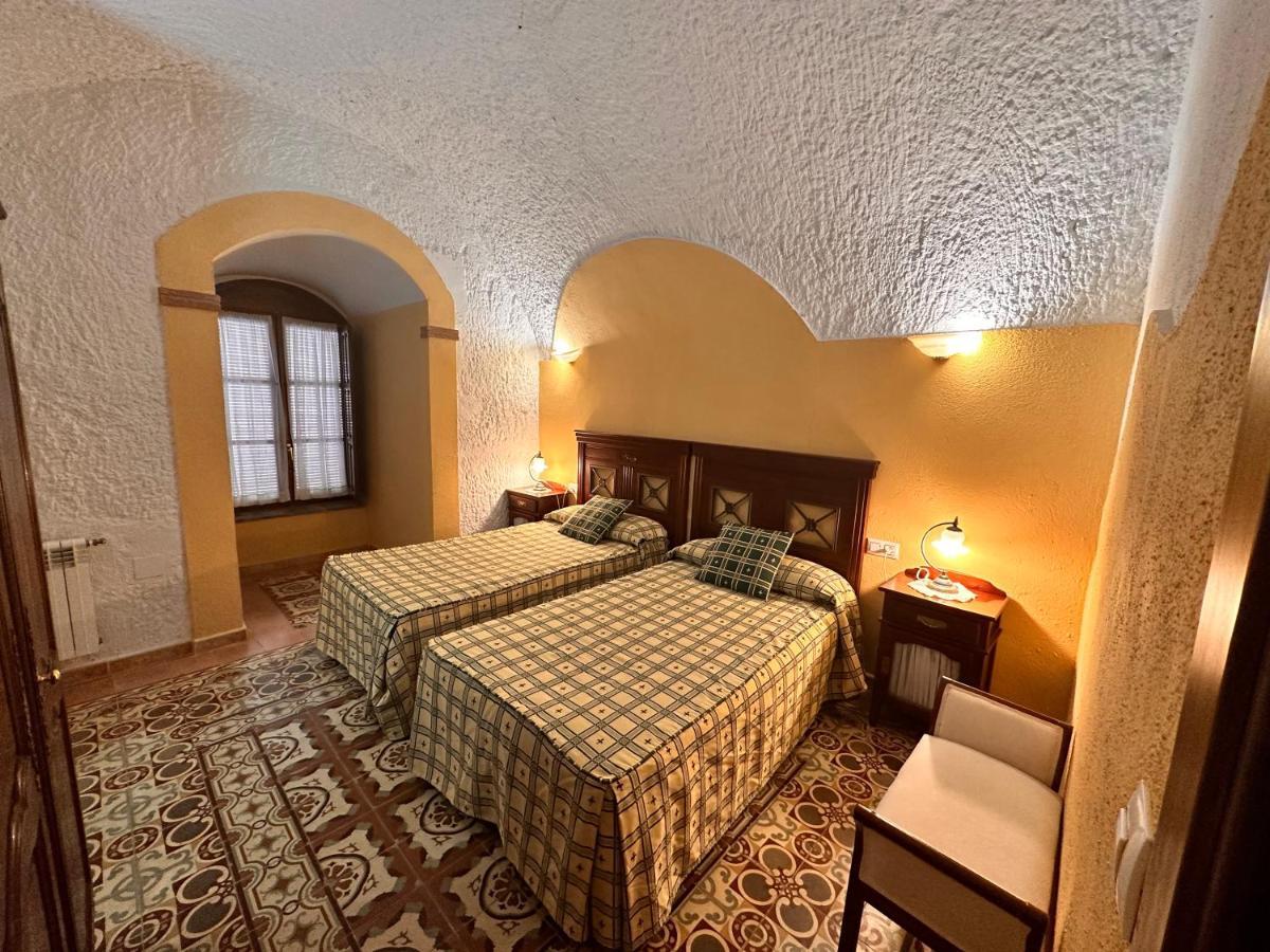 Cuevas La Granja Apartment Benalua de Guadix ภายนอก รูปภาพ