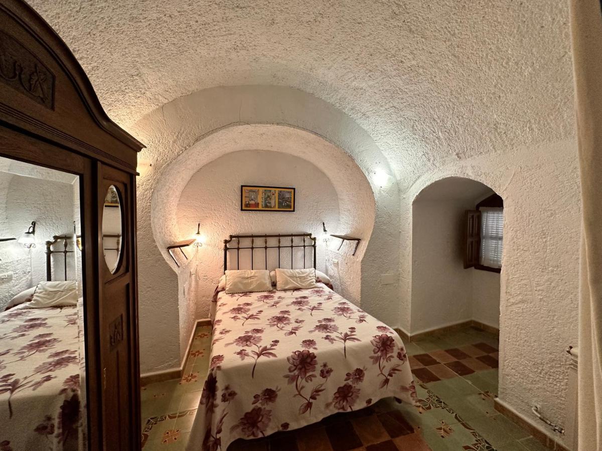 Cuevas La Granja Apartment Benalua de Guadix ภายนอก รูปภาพ